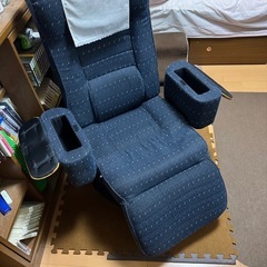 リライニング回転座椅子の画像