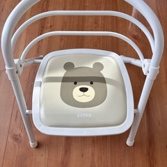 　美品　折りたたみ豆イス　カトージの画像