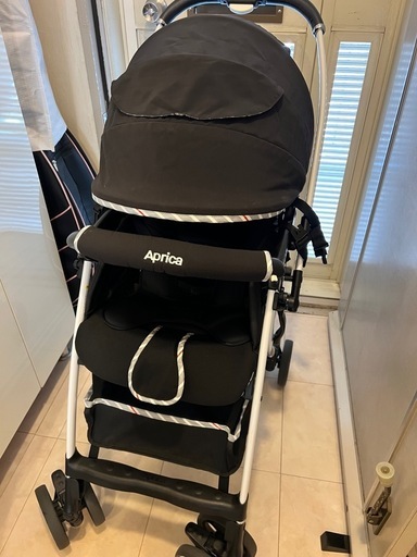 美品 洗濯済 アップリカ Aprica ラクーナエアー AC オート4輪