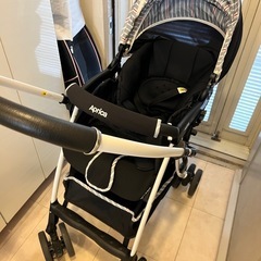 Aprica(アップリカ) 軽量4輪両対面 ラクーナエアー AC LuxunaAir AC トリコロールボーダー(BK) ベビーカーの画像