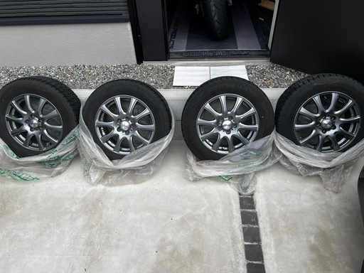 受け渡し予定者きまりました。
50プリウス　スタッドレスタイヤホイール付き