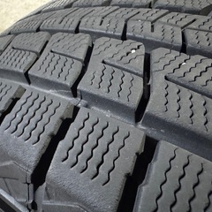 【美品】225/65R17 スタッドレス アルミホイール付 デリカD5 エクストレイル等の画像