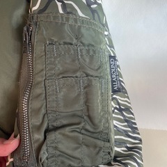 ALLAROUND MA-1ジャケット オリーブグリーンの画像