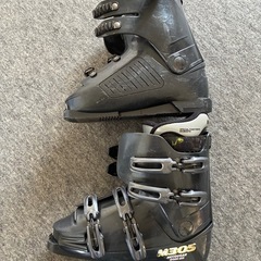 MCCOUGAR マックガー M305 スキー用ブーツ ブラック　27㎝ スキーブーツの画像