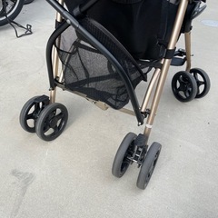 B型ベビーカーの画像