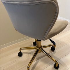 オフィスチェアの画像