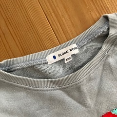 人気！スパンコールトップス！グローバルワークの画像