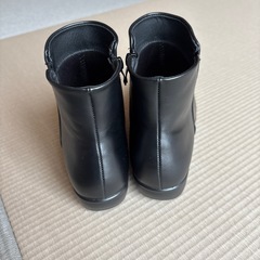 レディースショートブーツ
の画像