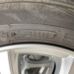 スタッドレスタイヤ　　アルミホイールのセット【候補者と取引中です】の画像