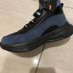 新品未使用　子供スニーカー20cmの画像