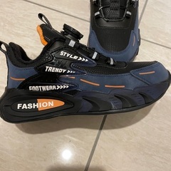 新品未使用　子供スニーカー20cmの画像