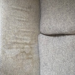 足が伸ばせる3人掛けソファベッドの画像