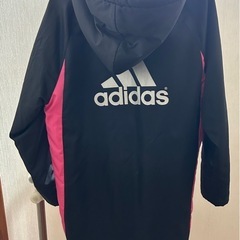 adidasベンチコート？の画像