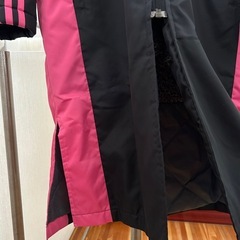 adidasベンチコート？の画像