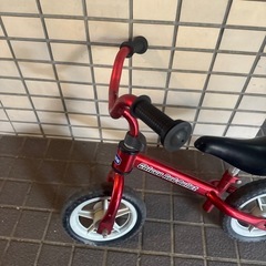 子供用　バランスバイク　ストライダー　赤の画像