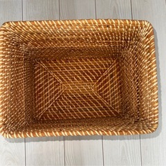 無印良品のラタン製バスケットの画像