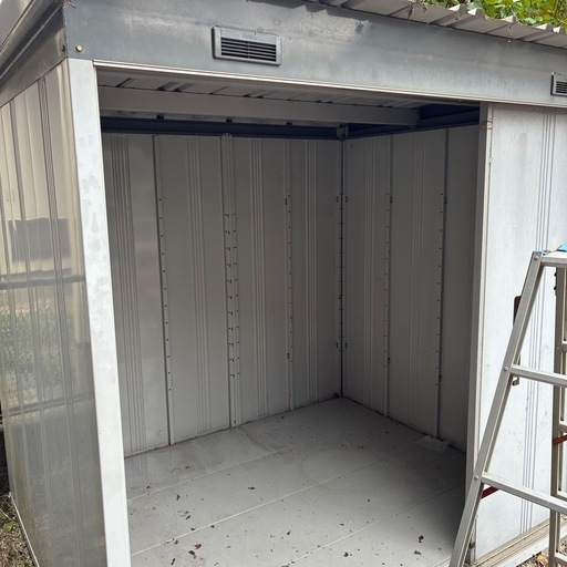 中古イナバ　物置。解体。