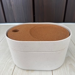 IKEA 化粧品ケースの画像