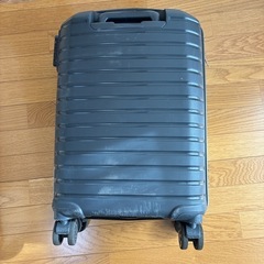 小型スーツケースの画像