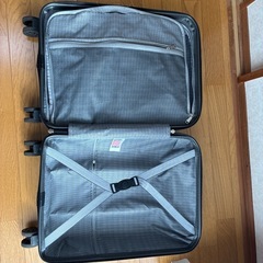 小型スーツケースの画像