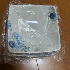 新品未使用　食器セットの画像