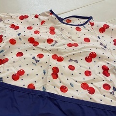 コンビミニ お食事エプロン Mの画像