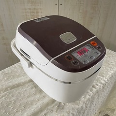 J611⭐️ 大栄トレーディング　6合炊き　らく炊き炊飯ジャーの画像