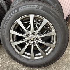 スタッドレスタイヤ　　
の画像