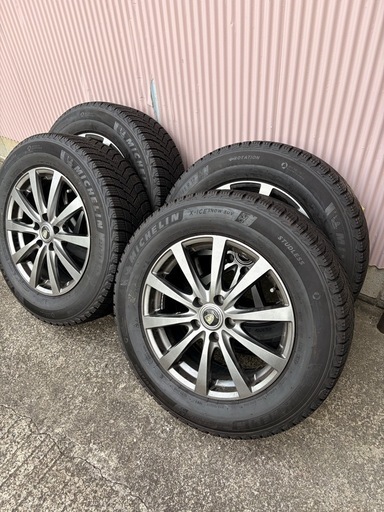 スタッドレスタイヤ