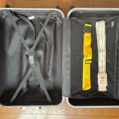 スーツケースの画像