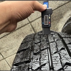 プリウス30スタッドレスタイヤ４本セットの画像