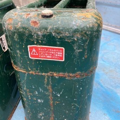 11231😺　まとめて　燃料タンク　携行缶　携帯缶の画像