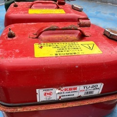 11231😺　まとめて　燃料タンク　携行缶　携帯缶の画像