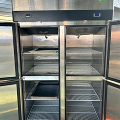 業務用冷蔵冷凍庫
の画像