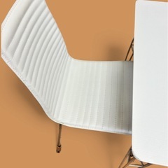 ダイニングテーブル&椅子2個の画像