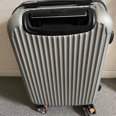 20インチ キャリーバッグ／スーツケース きれいな状態の画像