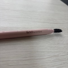 アンドバイロムアンド　アイブロウペンシル　眉毛の画像