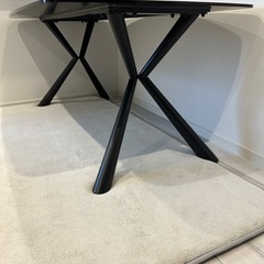 セラミックダイニングテーブルの画像