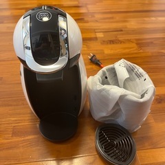 ドルチェグストとミニホットプレートの画像