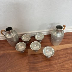 錫半のお猪口と徳利セットの画像