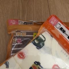 最終お値下げ😊 子供服ꯁꯧ長袖シャツ2枚組2セット(新品未使用✨)の画像