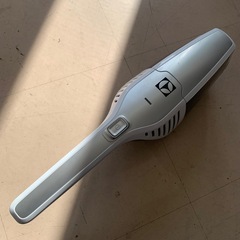 美原店 エレクトロラックス コードレス掃除機 NV108L15 スティッククリーナー　動作確認済みの画像