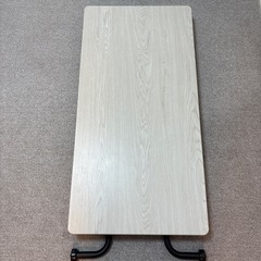 【ニトリ】昇降式テーブルの画像