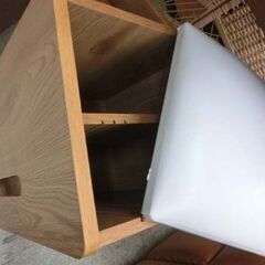 三面鏡 ドレッサー 幅60 ナチュラル木目調 スツール付き 2口コンセント 鏡台 ミラー 化粧台 コスメ収納 引き出し 棚 札幌市 西野店の画像