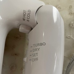 J613⭐️パナソニック　ドライヤー　風量調節可能の画像