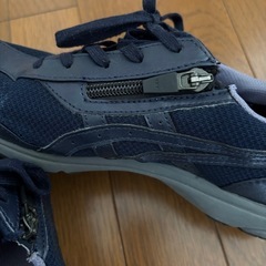 asicsウォーキングシューズ23.5の画像
