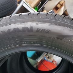 新車外し 25年13週　ヨコハマ 225/60R18 アルファード 40 純正タイヤ 4本の画像