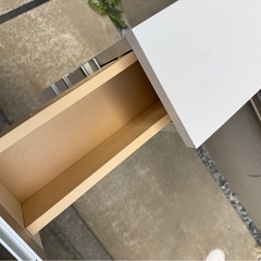 隙間収納チェスト　木製棚　ホワイト　収納棚の画像