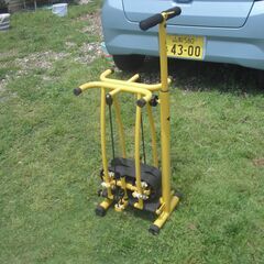 トレーニングマシンの画像