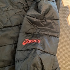 アシックス上着の画像